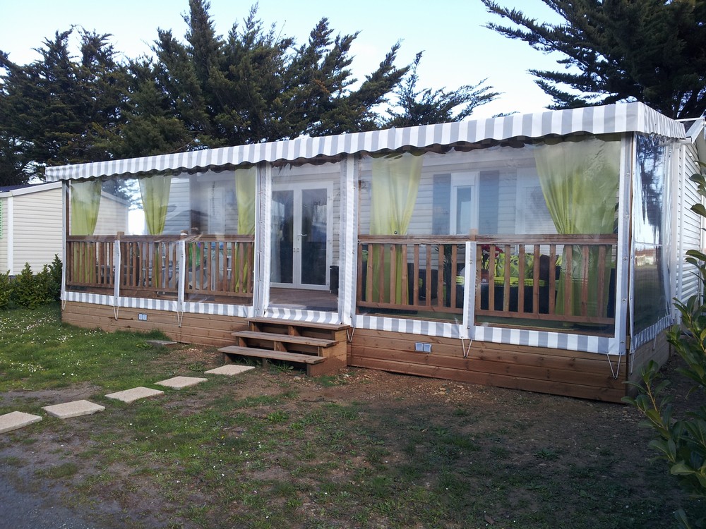 bâche pour terrasse en bois de mobil home